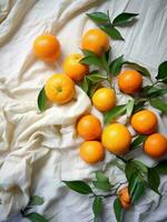 ai genererad åtta mandariner på vit trasa, med grön löv, varje dag efemera, organisk material foto