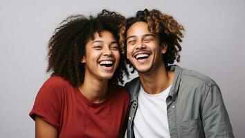 ai genererad två interracial bäst vänner skrattande och har en Bra tid tillsammans i en studio foto