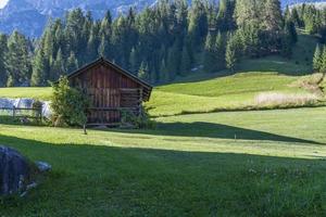 glimtar av bergstaden Sappada foto