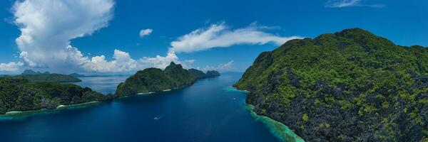 panorama- antenn se av tapuitan sund. foto