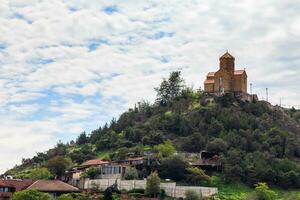 favorsky kloster på montera taboris-mta i tbilisi foto