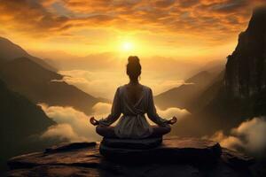 ai genererad yoga kvinna mediterar i lotus placera på berg topp under soluppgång, en kvinna mediterar på topp av en berg med en skön solnedgång bakgrund, full kropp, ai genererad foto
