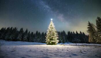 ai genererad förtrollade vinter- natt. en majestätisk upplyst jul träd står lång i en snöig äng, omgiven förbi en tät tall skog, badade i de glöd av starry natt himmel. foto