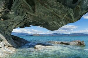 marmor grottor fristad, marmor katedral på allmän carrera sjö, puerto rio lugn, aysen område, patagonien, chile foto