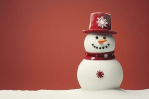 ai genererad snögubbe med hatt och scarf på röd bakgrund foto