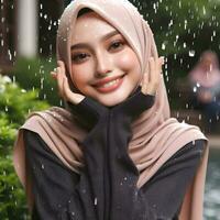 ai genererad en muslim kvinna poser som visar en symbol av kärlek med henne händer i de regn. ai genererad foto