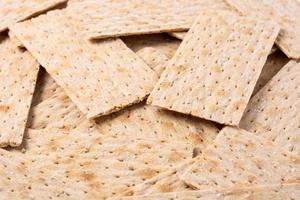 traditionell matzah bröd bakgrund foto