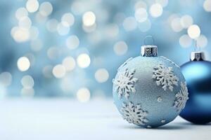 ai genererad selektiv fokus av blå och vit jul lökar i de snö med bokeh lampor på de bakgrund foto