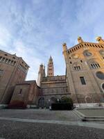 klocka torn och torn av de katedral av cremona. hög kvalitet Foto