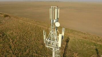 Utrustning för vidarebefordran cellulär och mobil signal. cellulär torn. foto