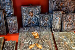 ortodox ikoner på de affär disken. foto
