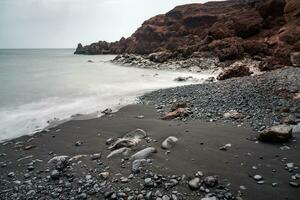 lanzarote kust under en molnig dag foto