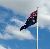 australier flagga på himmel foto