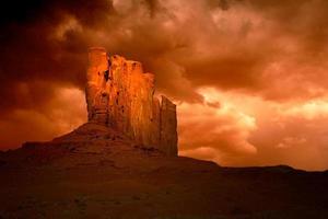 ond storm i monument valley arizona foto