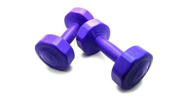 isolerat hantel begrepp. kondition Utrustning för Gym träna, styrka Träning, bodybuilding, och powerlifting foto