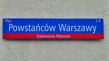 Warszawa, polen. 29 december 2023.sign med gata namn plac powstancow warszawy foto