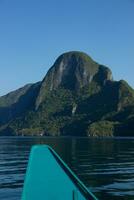 se från en traditionell filippinare båt av ett ö i palawan. foto