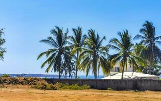 skön stad marinmålning landskap naturlig panorama se puerto escondido Mexiko. foto