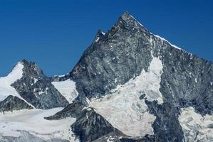 matter som sett från zermatt på solnedgång, schweiz foto