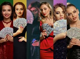 collage av kvinnor i eleganta klänningar, Smycken. leende, som visar fläktar av hundra dollar räkningar, Framställ på färgrik bakgrunder. poker, kasino. närbild foto