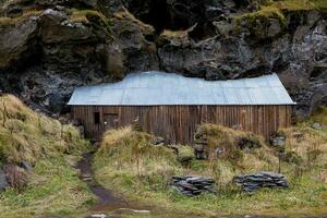 pittoresk landskap med grön natur i island foto