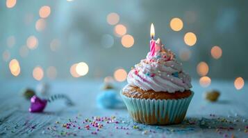 ai genererad rosa barnslig födelsedag muffin med ljus på minimalistisk bakgrund foto