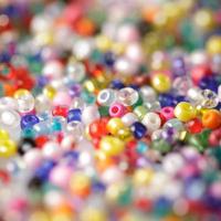 färgglada pärlor bakgrund foto