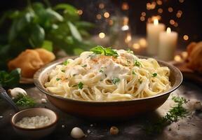 ai genererad topp se fettucine med Alfredo sås på vit bakgrund foto