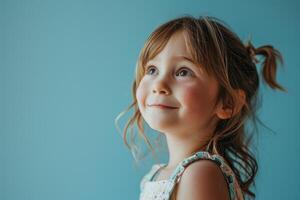ai genererad porträtt fotografi av en nöjd barn flicka mot en ljus blå bakgrund foto