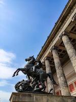 berlin 2019- gammalt nationellt galleri med utsikt från gatan foto