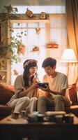 ai generativ skön ung par ta selfie spelar video spel Sammanträde på de soffa på Hem tillsammans foto