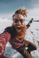 ai generativ Lycklig caucasian man tar en selfie vandring en berg full av snö på vinter- porträtt av en skidåkare på semester foto