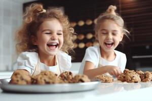 ai genererad två systrar spädbarn barn skrattande leende Hem i kök laga mat baka småkakor sötsaker tillsammans barndom rolig barn framställning kaka Lycklig familj efterrätt liten flickor njut av tillsammans foto
