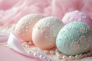 ai genererad påsk ägg Utsmyckad med spets och pärlor på blek rosa bakgrund foto