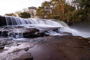 apore river jump foto