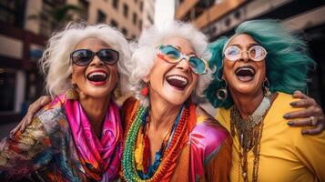 ai genererad tre rolig äldre kvinna vänner skratt lyckligt medan kramas varje Övrig på en stad gata foto