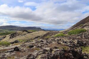 utsikt över lavafälten av ett tidigare vulkanutbrott på Island. foto