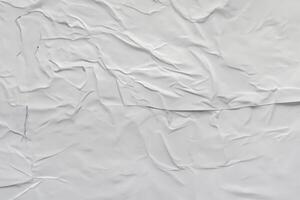tom vit skrynkliga och skrynkligt papper affisch textur bakgrund foto