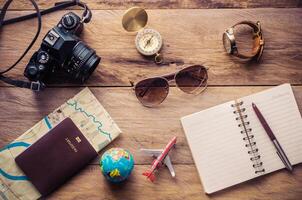 turism planera och Utrustning behövs för de resa på trä- golv foto