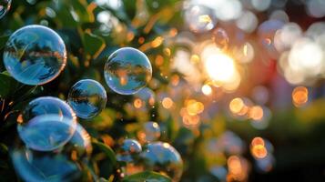ai genererad närbild av reflekterande tvål bubblor bland löv, med en värma bokeh bakgrund. förmedla lätthet och undra. lämplig för med glädjetema foto
