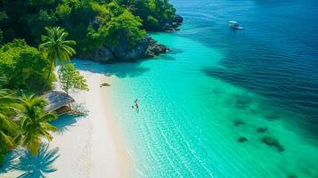 ai genererad Foto av tropisk strand med kristall klar vattnen, vit sandstrand, och frodig grönska. de vattnen skall vara kristall klar turkos ai genererad