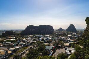 landskap av marmor berg, de fem element berg, i söder av da nang, vietnam foto