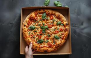 ai genererad öppen låda med utsökt pizza i hand foto