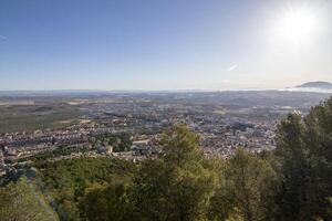 banor runt om santa catalina slott i jaen, Spanien. magnifik visningar på de topp av de santa catalina kulle. foto