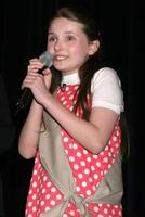 abigail breslin talar till de flicka spejdare bevittna henne induktion in i de flicka spejdare av de USA zanuck teater 20:e århundrade räv massa århundrade stad, ca Mars 26, 2008 foto