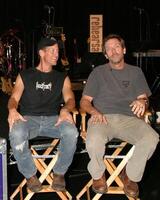 James denton, och hugh laurie foto