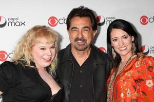 kirsten vangsness, joe mantegna paget bryggare anländer på de cbs falla förhandsvisning fest min hus klubb los angeles, ca september 16, 2009 foto