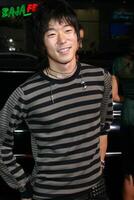 aron yoo anländer på de premiär av Örn öga på mannens kinesisk teater i los angeles ,ca på september 16, 2008 foto