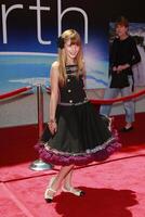 bella thorne på de avslöjande av hans ny whalescape på de jord värld premiär på de el capitan teater april 18, 2009 - hollywood, kalifornien 2009 foto