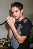 Thomas dekker på de gbk emmy gåvor sviter på de mondrian hotell i väst los angeles, ca på september 19, 2008 foto